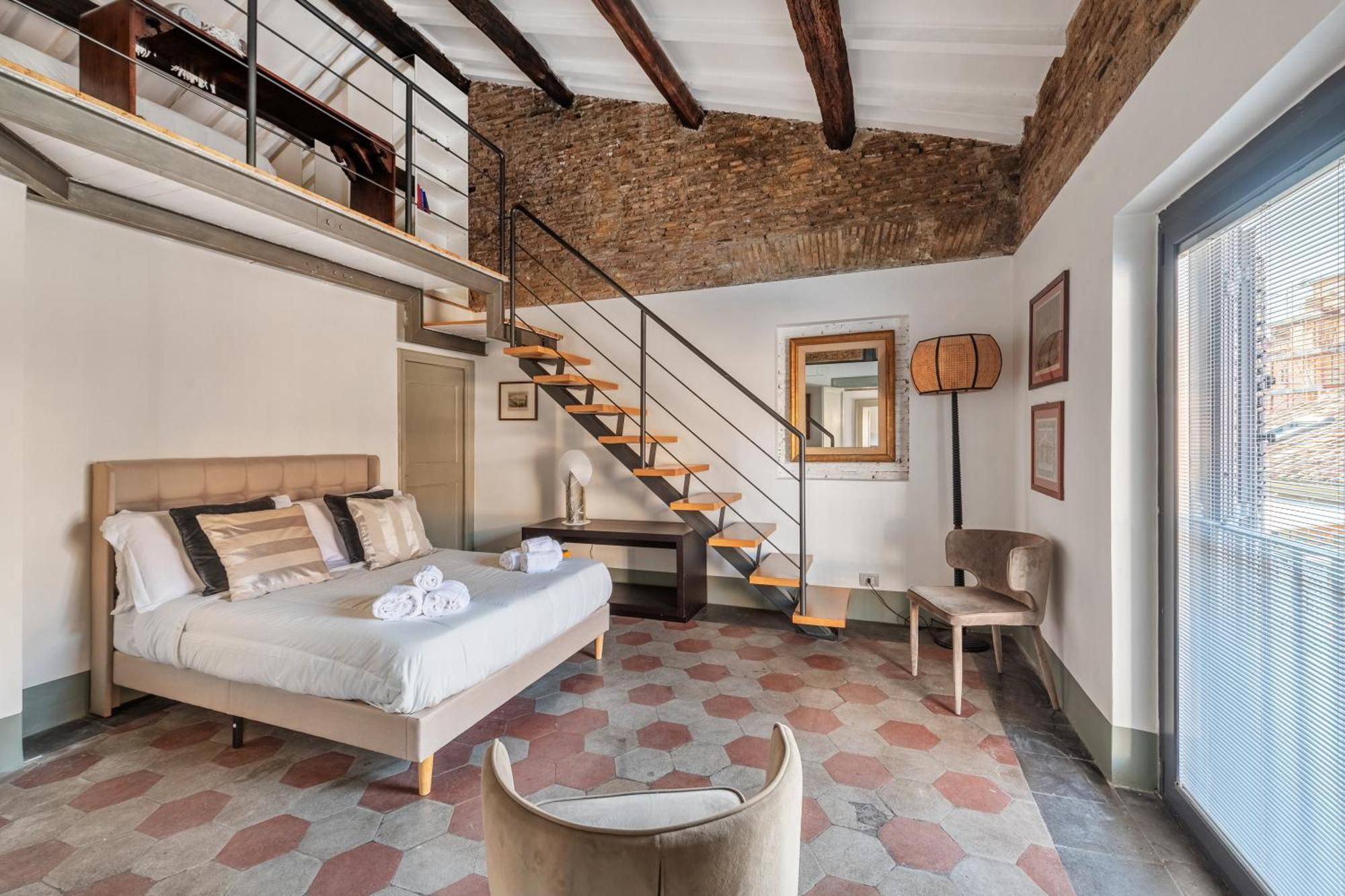 The Charming Attic - Piazza Di Spagna Area Apartment