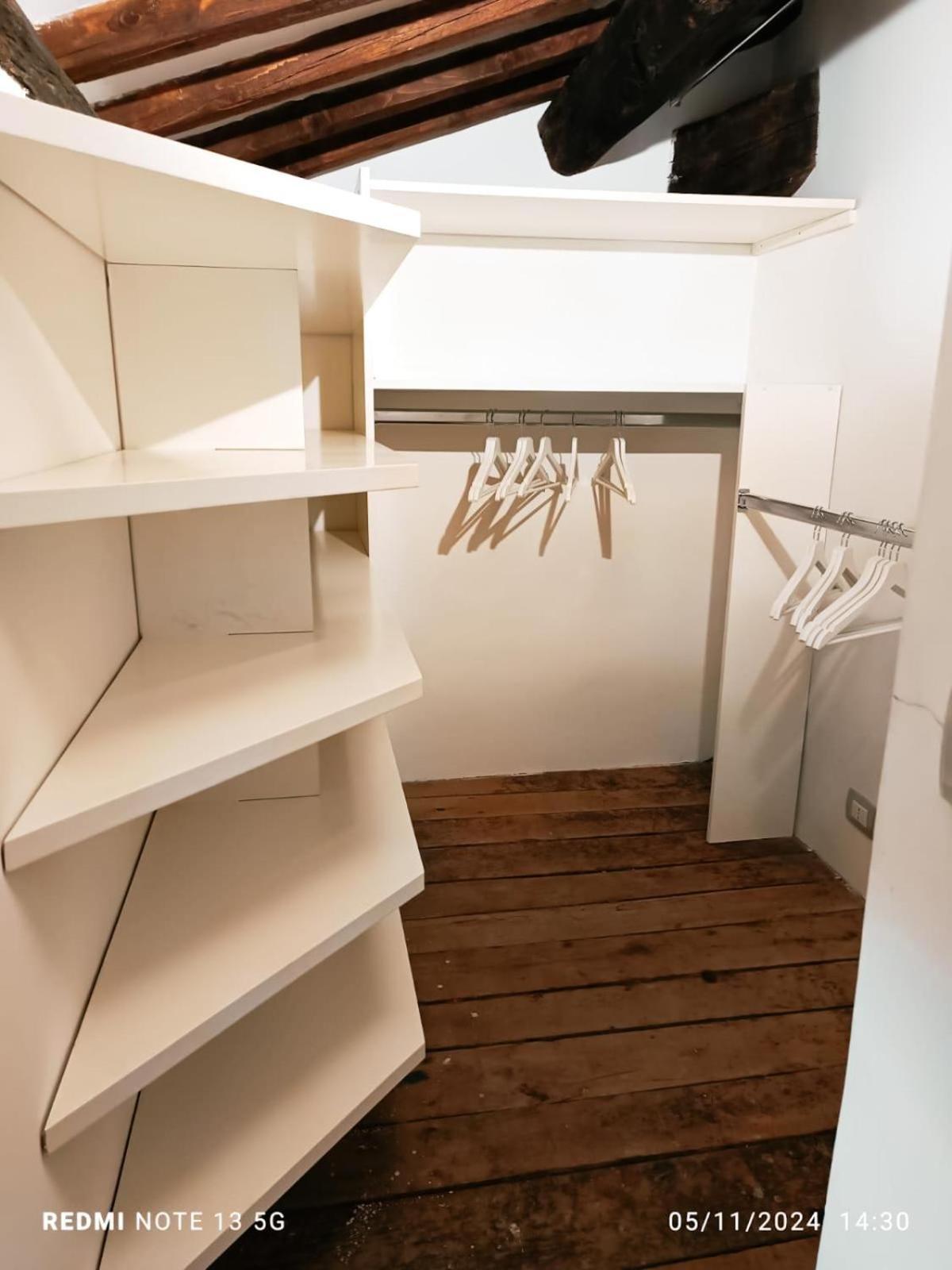 Apartment The Charming Attic - Piazza Di Spagna Area Rome